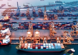 Descubra como um planejamento eficaz no transporte portuário pode minimizar atrasos e maximizar a eficiência operacional.